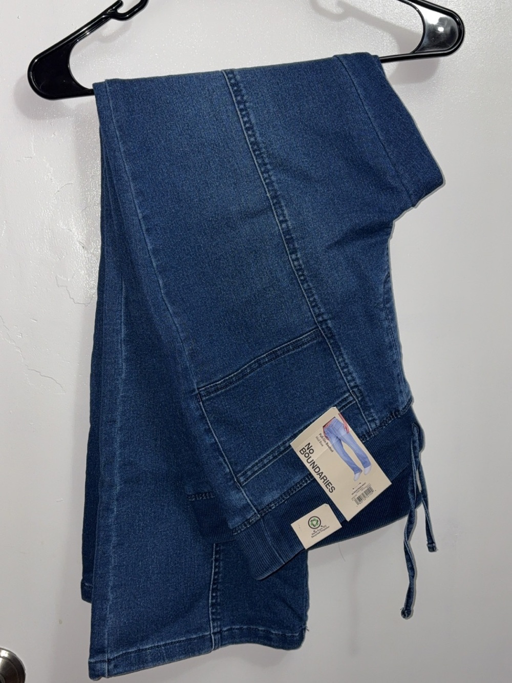 No Boundaries Navy Blue Denim Pants - Picture 1 of 2